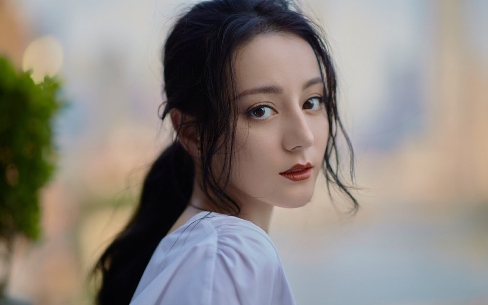 九游娱乐官网 (JIUYOU)-莱比锡红牛硬战弗赖堡，德甲前五名排名再调整，德甲莱比锡红牛很强吗