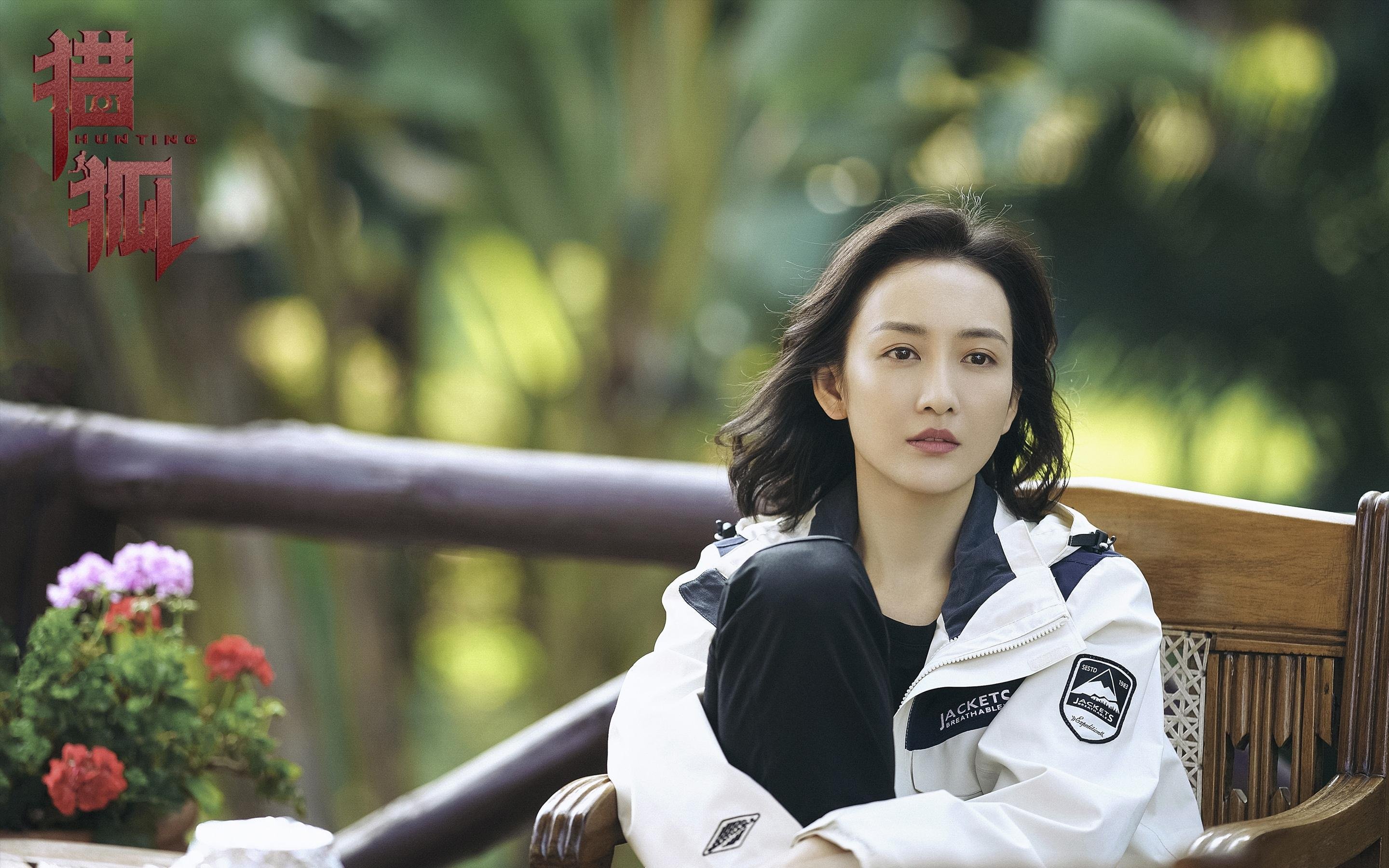 瑞士女足队员团结一心，齐心协力向前进